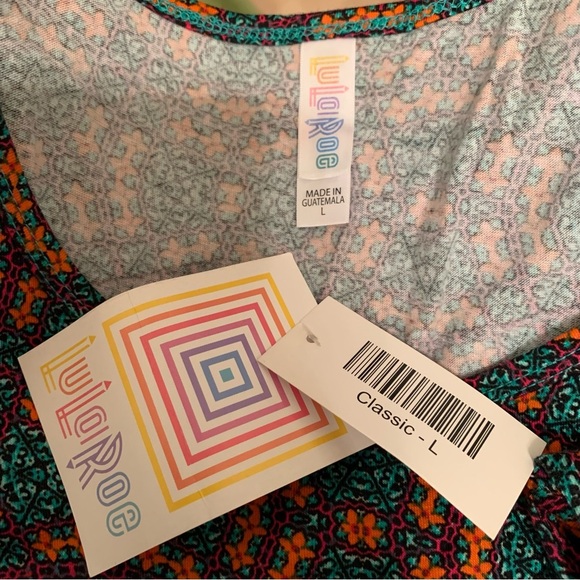 🔲LULAROE Green & Orange Patterned Women's Top "CLASSIC TEE" size Large - Picture 6 of 7